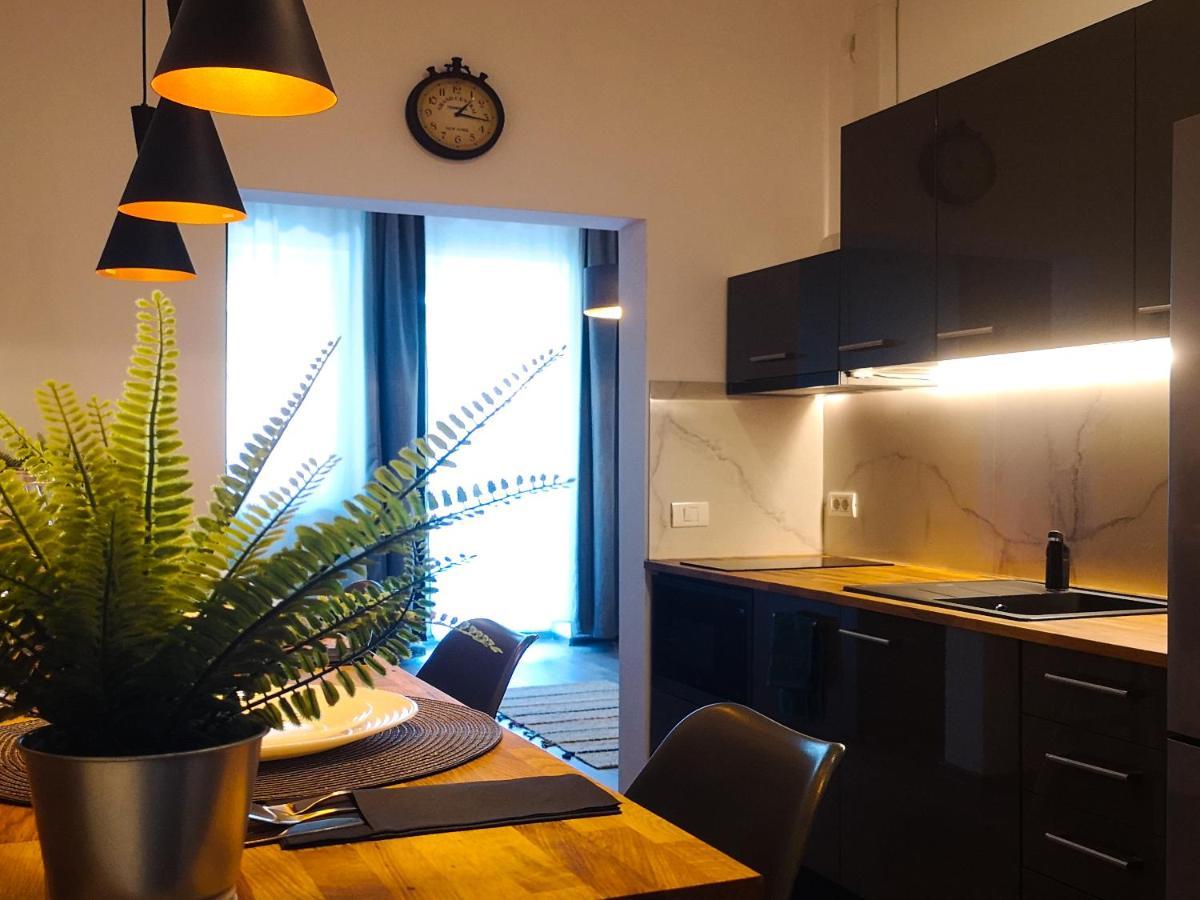 Amzei Studios & Suites Bukares Bagian luar foto