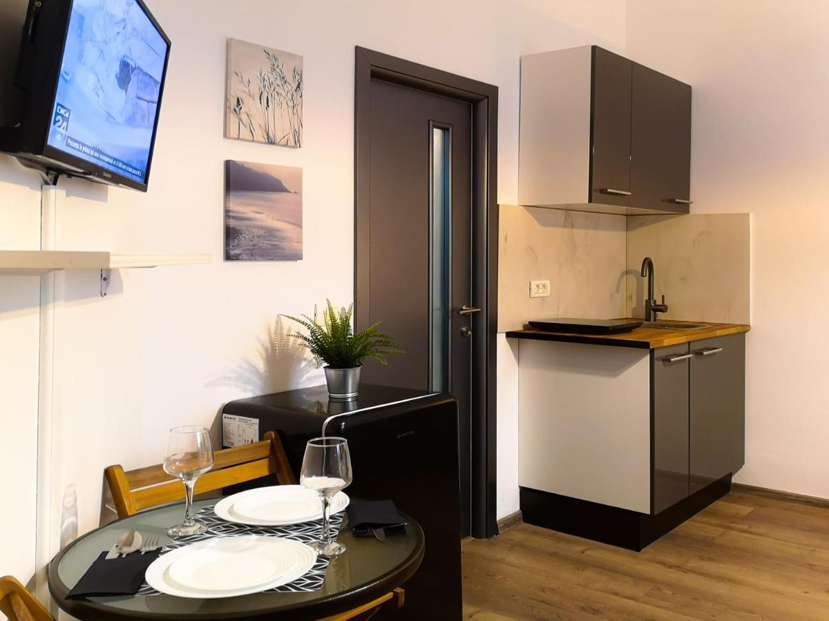 Amzei Studios & Suites Bukares Bagian luar foto