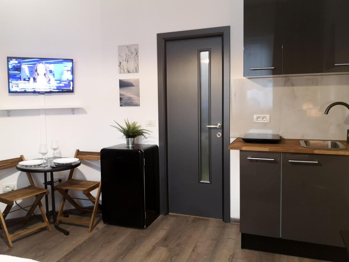 Amzei Studios & Suites Bukares Bagian luar foto