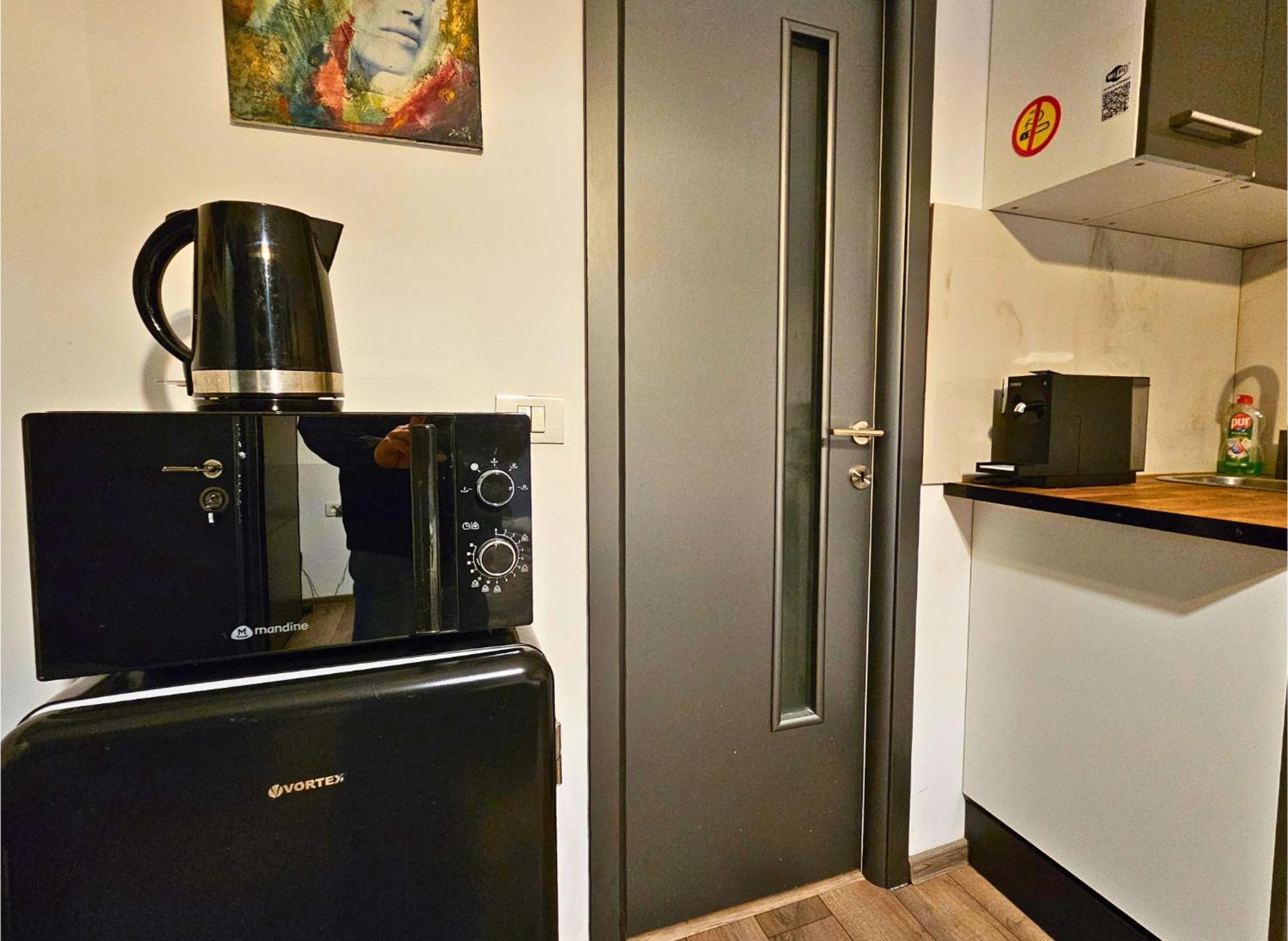 Amzei Studios & Suites Bukares Bagian luar foto